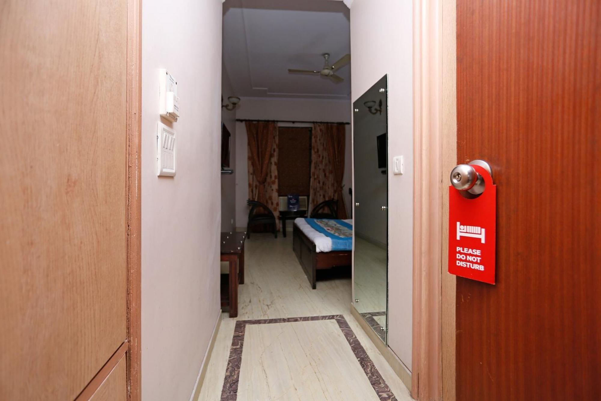 Hotel O Mid Town Delhi  Eksteriør bilde