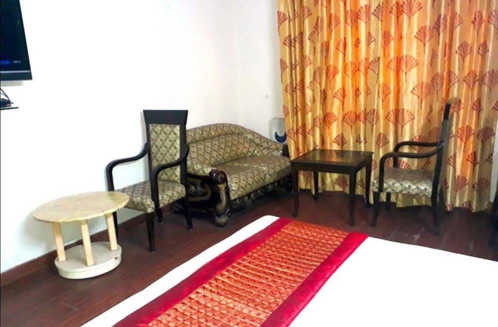 Hotel O Mid Town Delhi  Eksteriør bilde